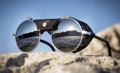 vermont classic sunglasses outside